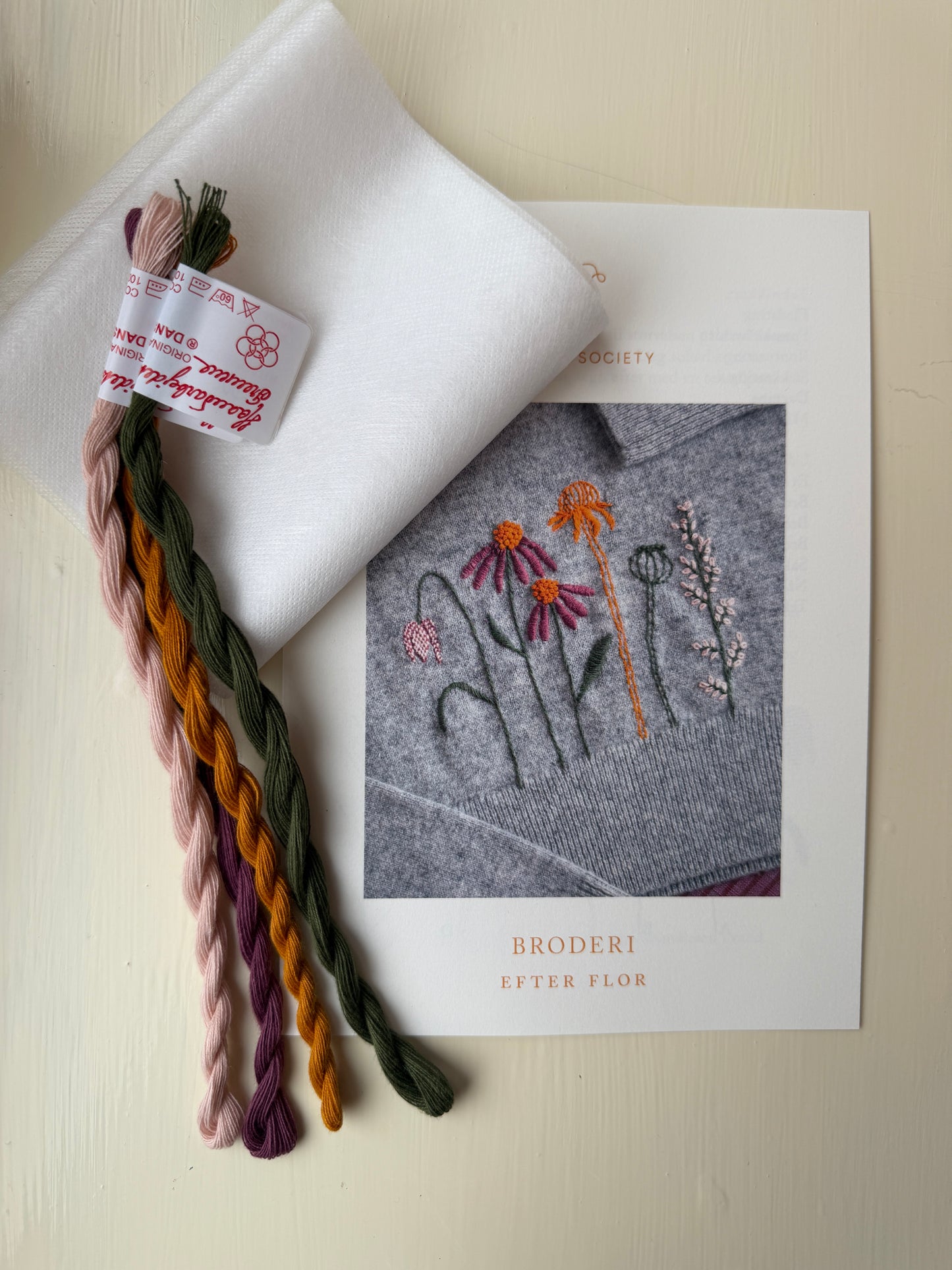 Broderikit: Efter Flor