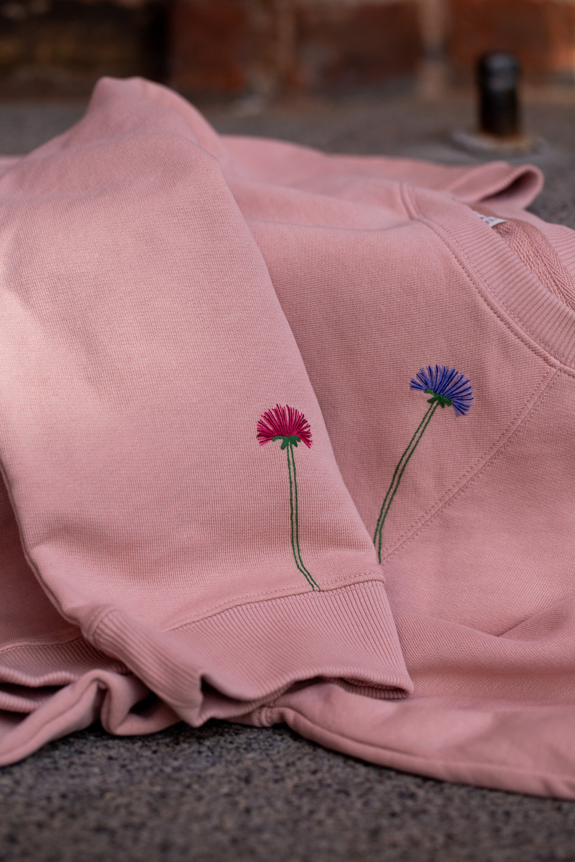 Mender Society broderikit visible mending kornblomst